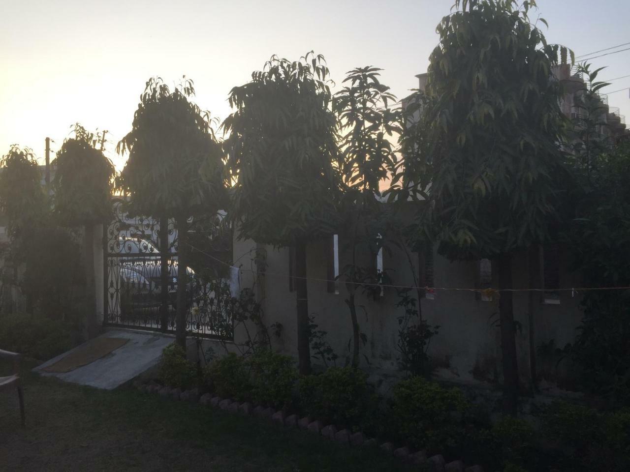 Hotel Kings Inn Haridwār Zewnętrze zdjęcie